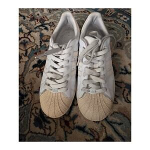 Original Adidas, white on white superstar trainers sz 6